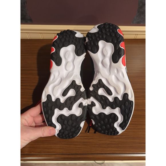 Brand New Red Nike React Presto, size 7 Youth - Picture 4 of 5